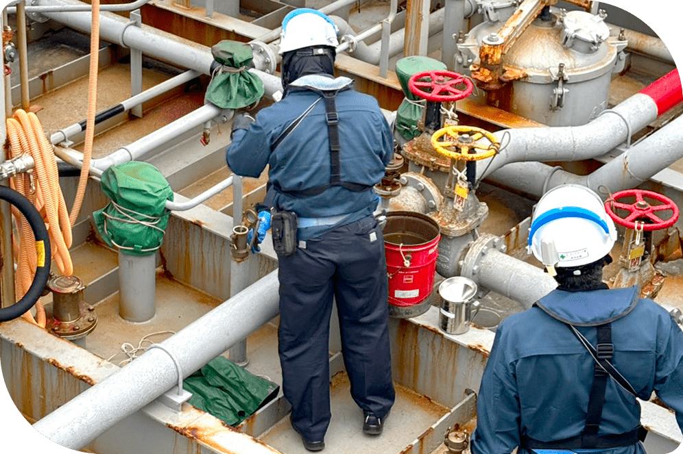 船舶サンプル採取作業